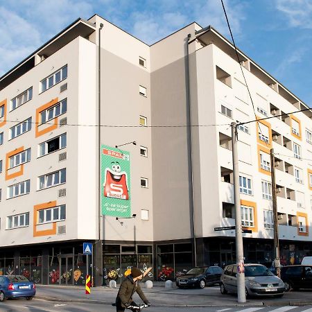 Flexible Selfcheckins 9 - Zagreb - Garage - Electric Vehicle Ccharger - Loggia - New - Apartments Repinc 9 Bagian luar foto